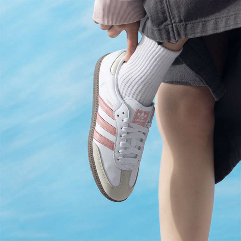 Sepatu kasual olahraga wanita  - Adidas Shoes Superstar ulasan dan harga